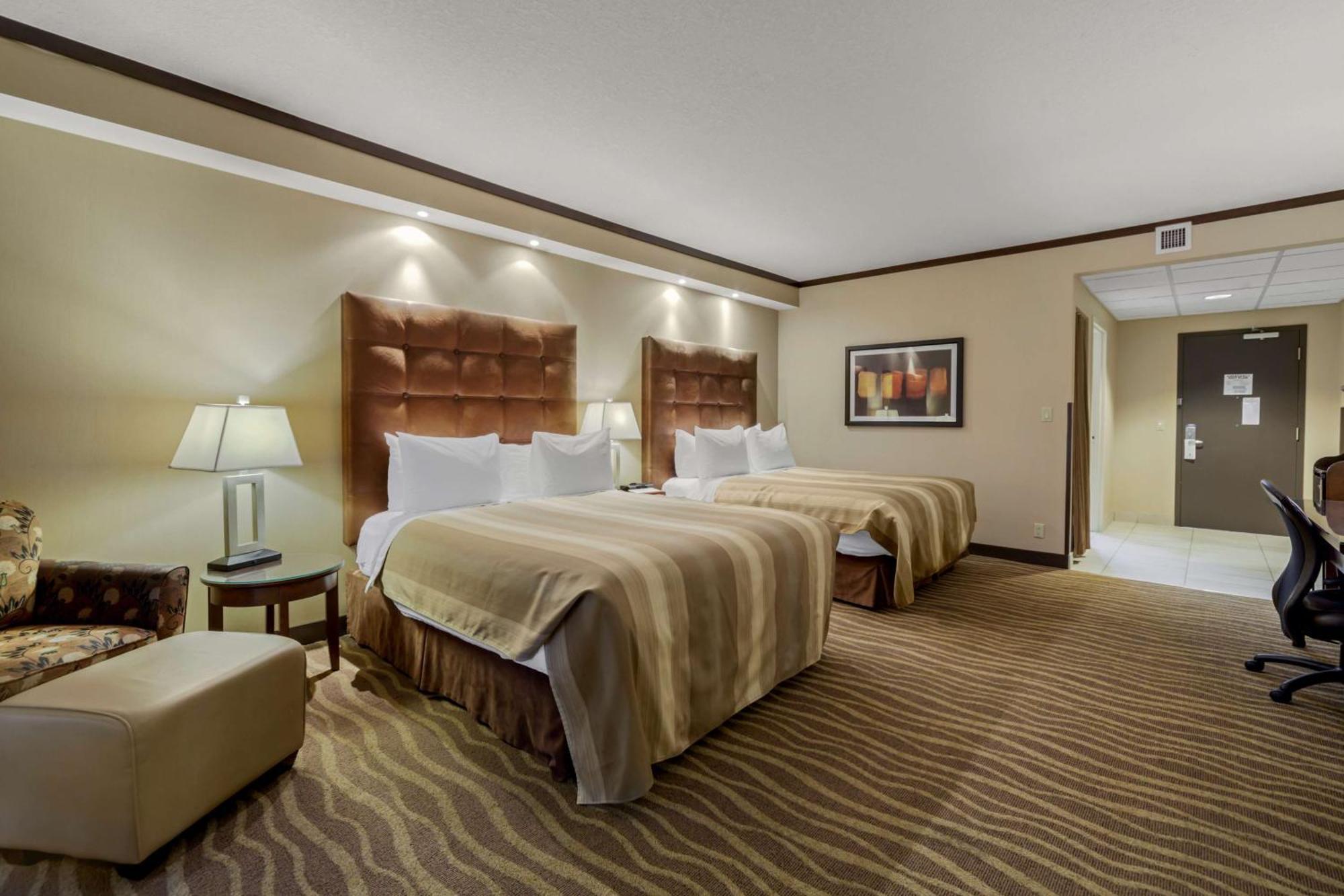 Hotel Western Premier Denham & Leduc