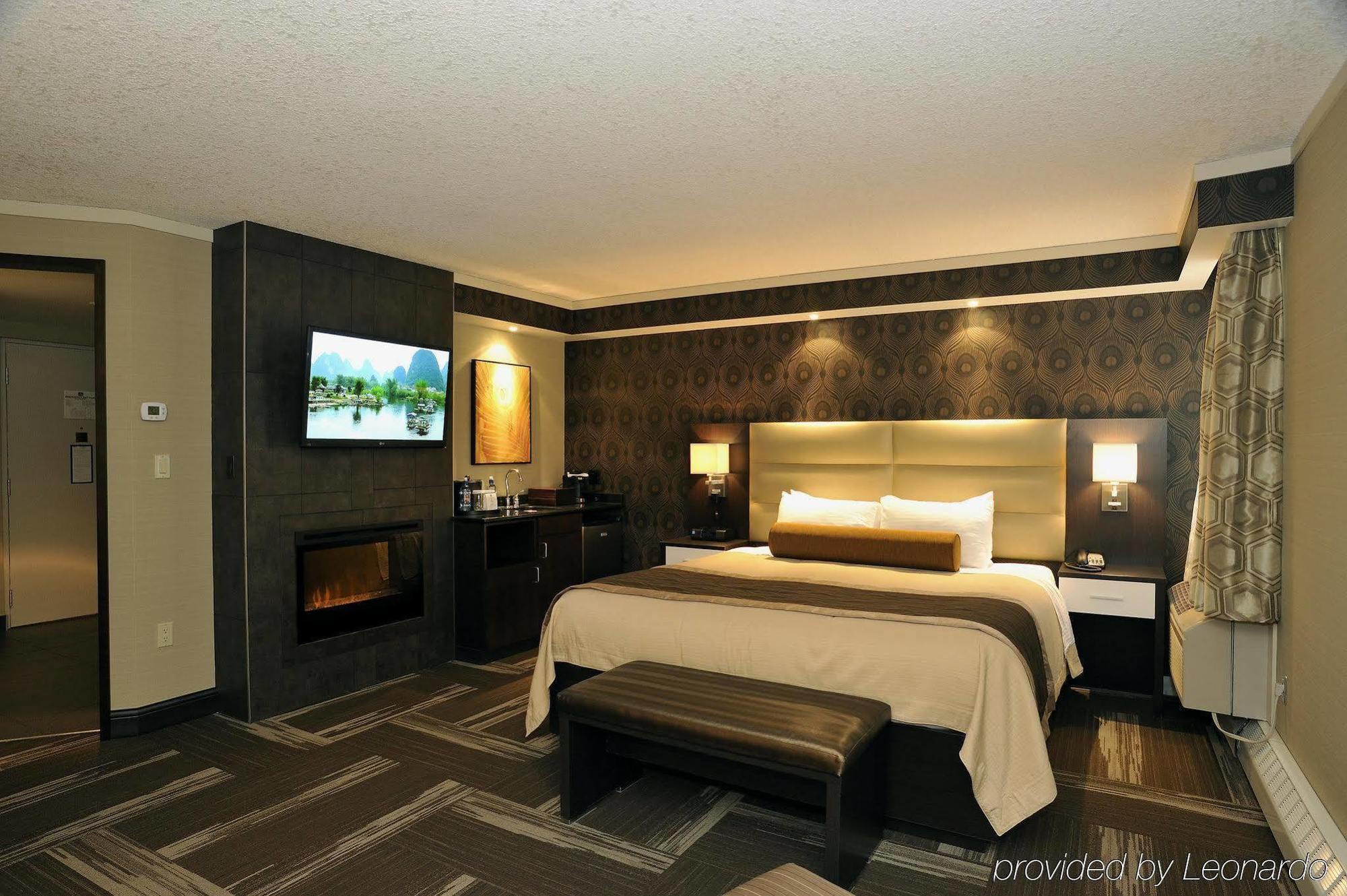 Western Premier Denham & Hotel Leduc