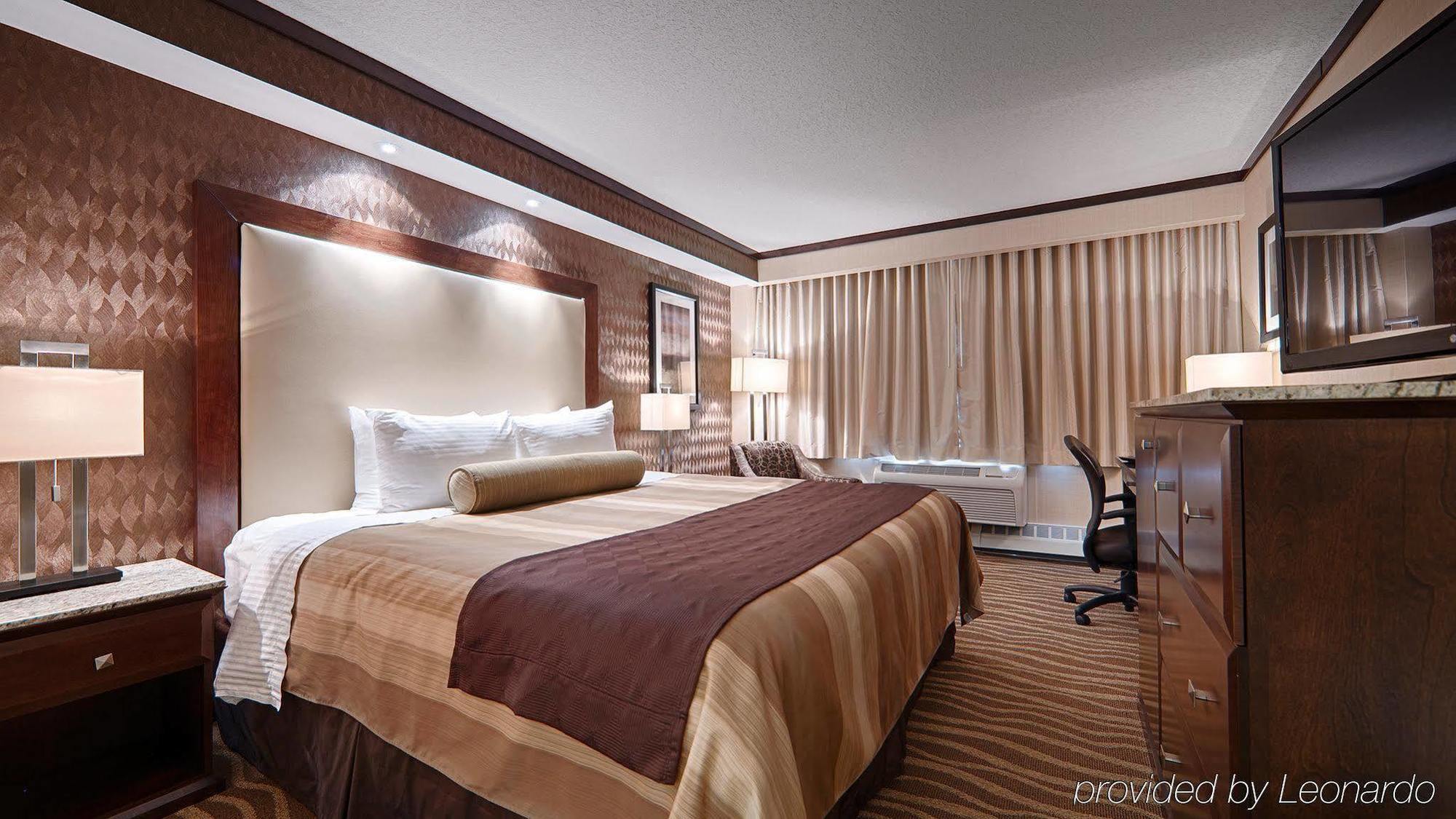 Western Premier Denham & Hotel 3*